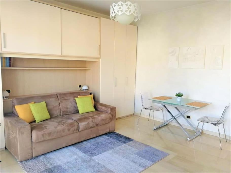 Gef House - Studio Apartment Bande Nere Milão Exterior foto